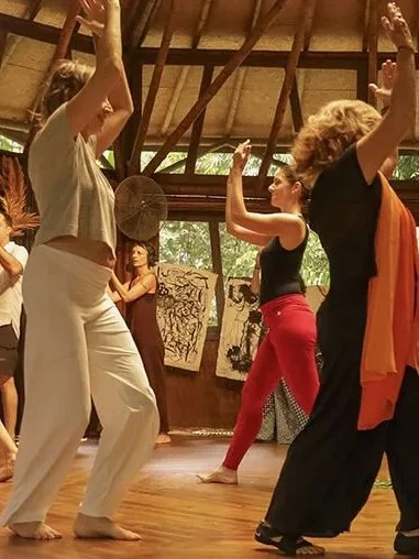 Mujeres participando en el ritual